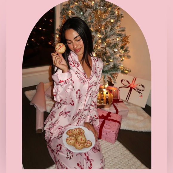 Victoria’s Secret Candy Cane Print Pajamas size M